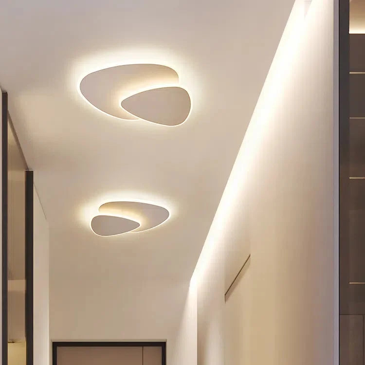 Lámpara de techo LED escultural de montaje empotrado de 16-20 pulgadas, acrílico en capas, color blanco, para dormitorio, pasillo, iluminación superior contemporánea, decoración de interiores del hogar | Thomler