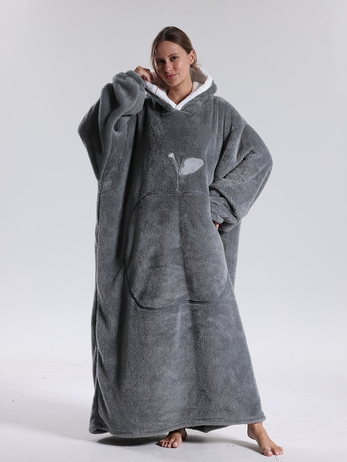Oversized Wearable Blanket Hoodie with Sleeves & Pocket – Plush Throw for Couch, Bed, Camping – One Size Adults